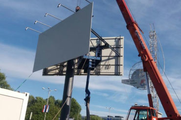 Podizanje reklamnog panoa
